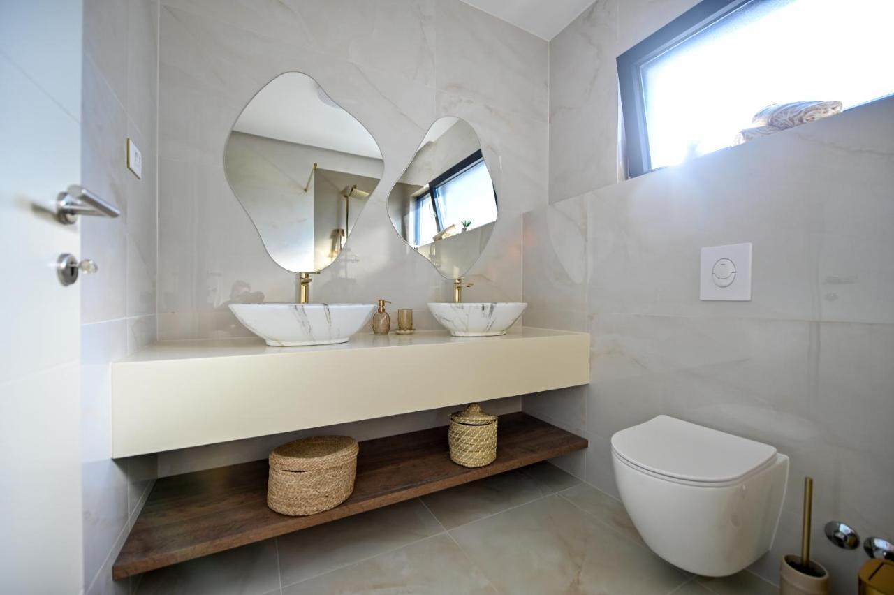 מאקרסקה Villa Rosemary West מראה חיצוני תמונה