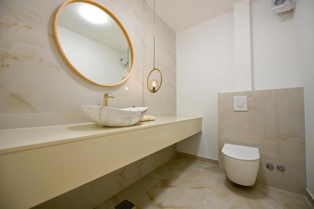 מאקרסקה Villa Rosemary West מראה חיצוני תמונה