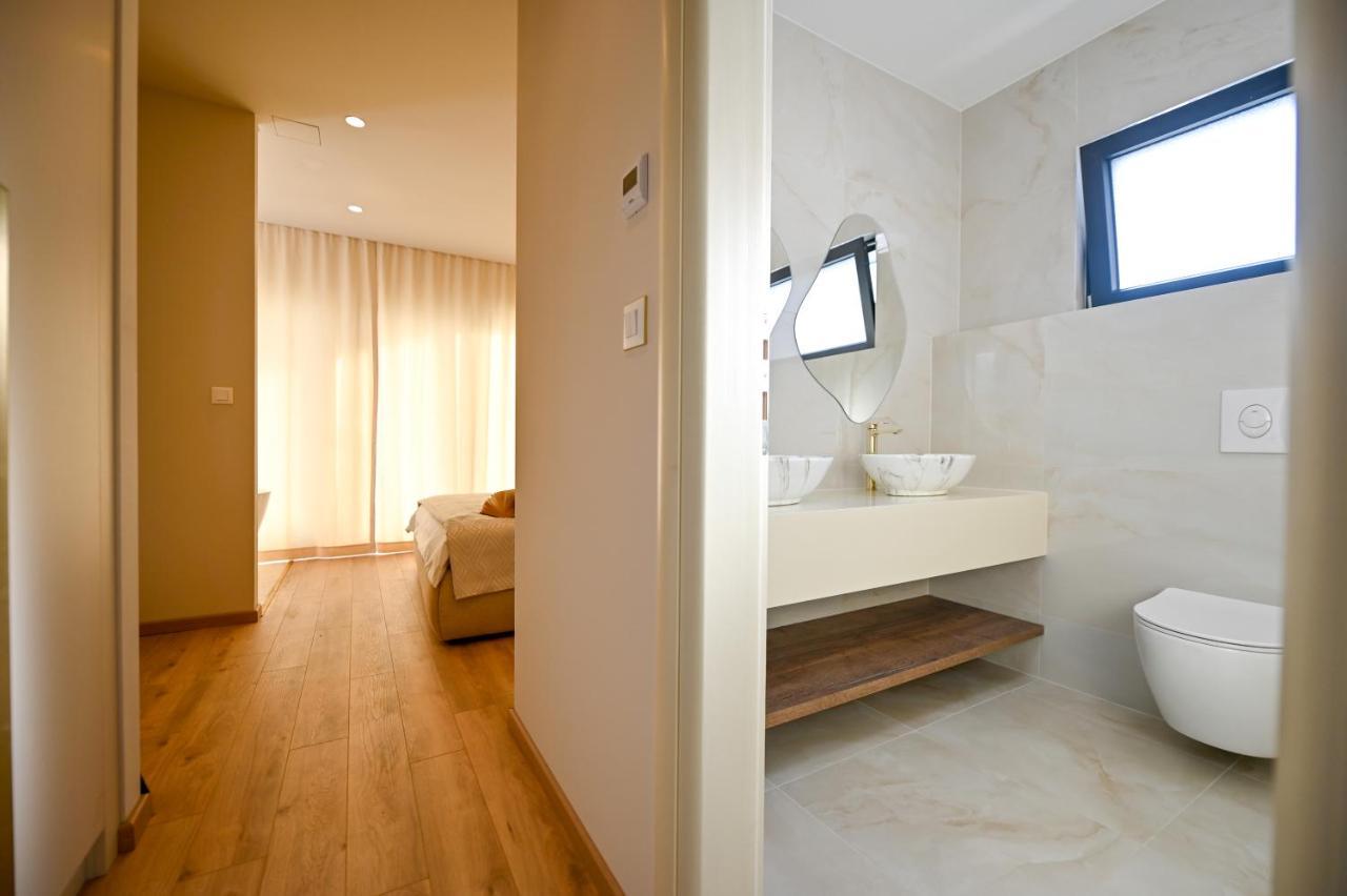 מאקרסקה Villa Rosemary West מראה חיצוני תמונה