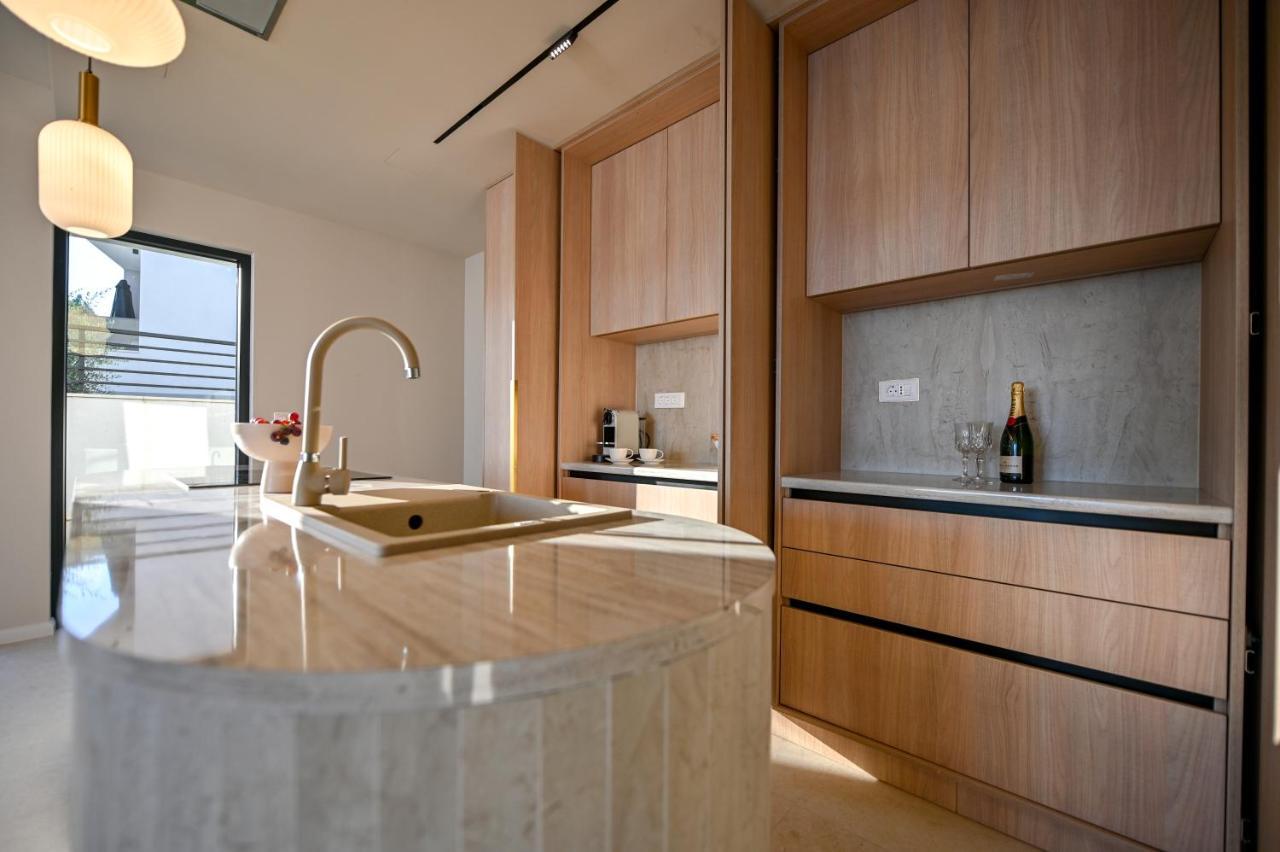 מאקרסקה Villa Rosemary West מראה חיצוני תמונה